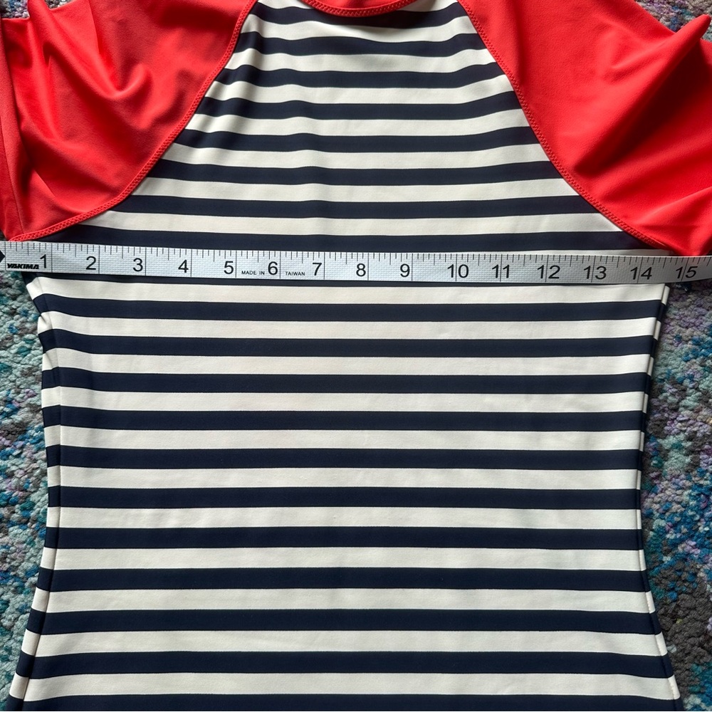 🏖️Boden Rash Guard🏖️ - Picture 5 of 9